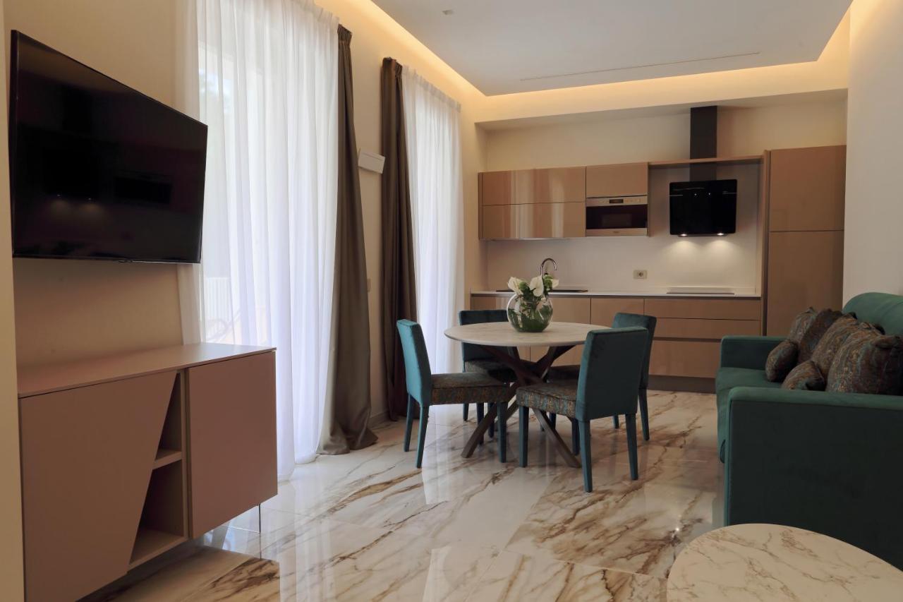 Elegance Riccione Aparthotel Bagian luar foto