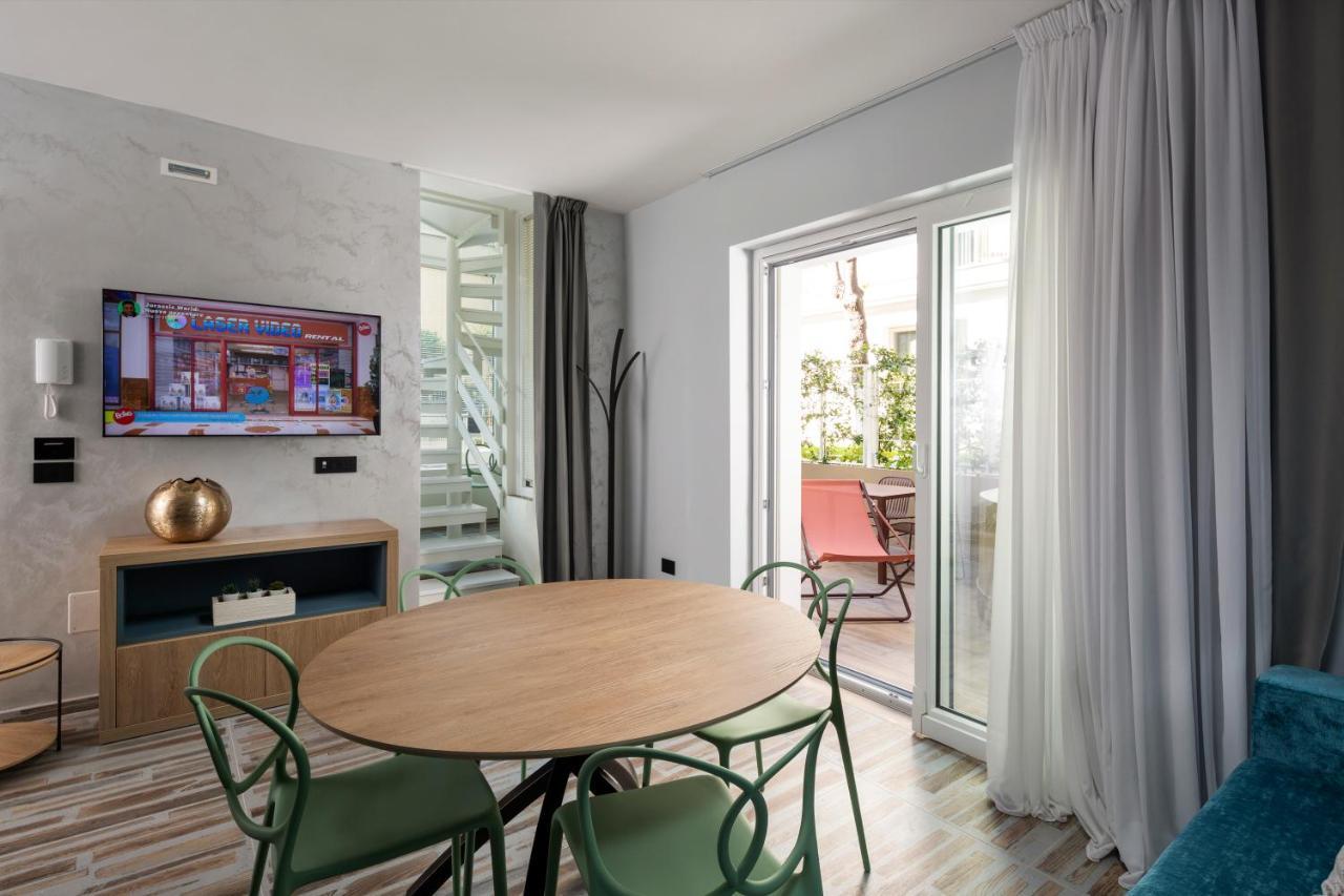 Elegance Riccione Aparthotel Bagian luar foto