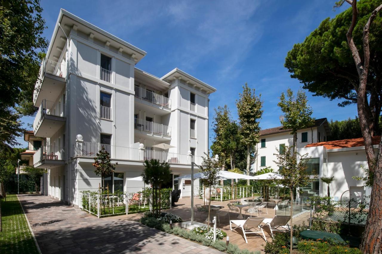Elegance Riccione Aparthotel Bagian luar foto