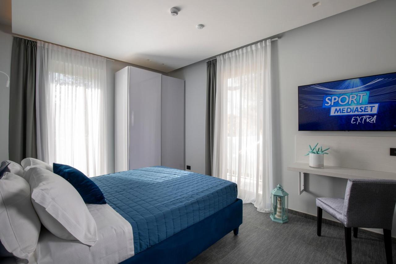 Elegance Riccione Aparthotel Bagian luar foto