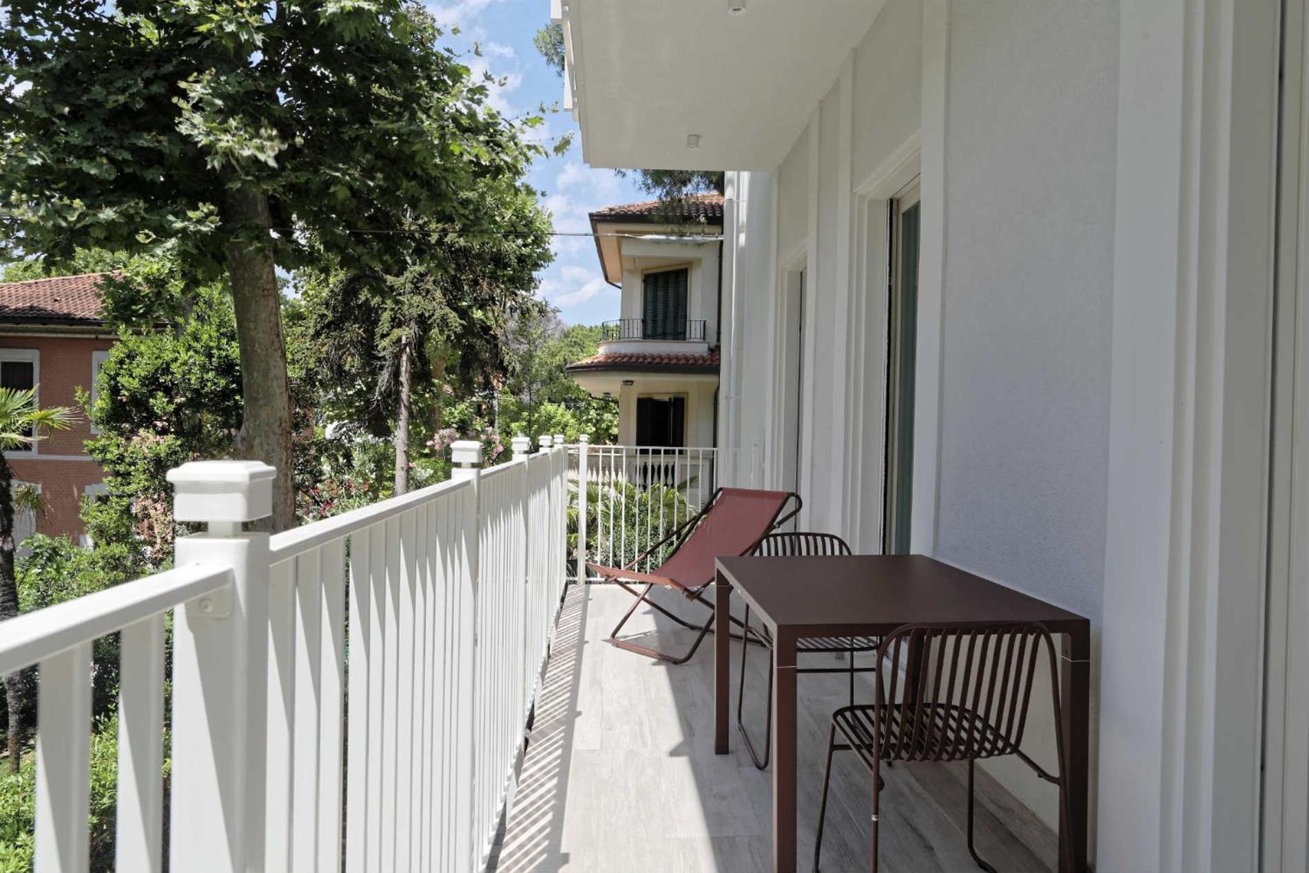 Elegance Riccione Aparthotel Bagian luar foto
